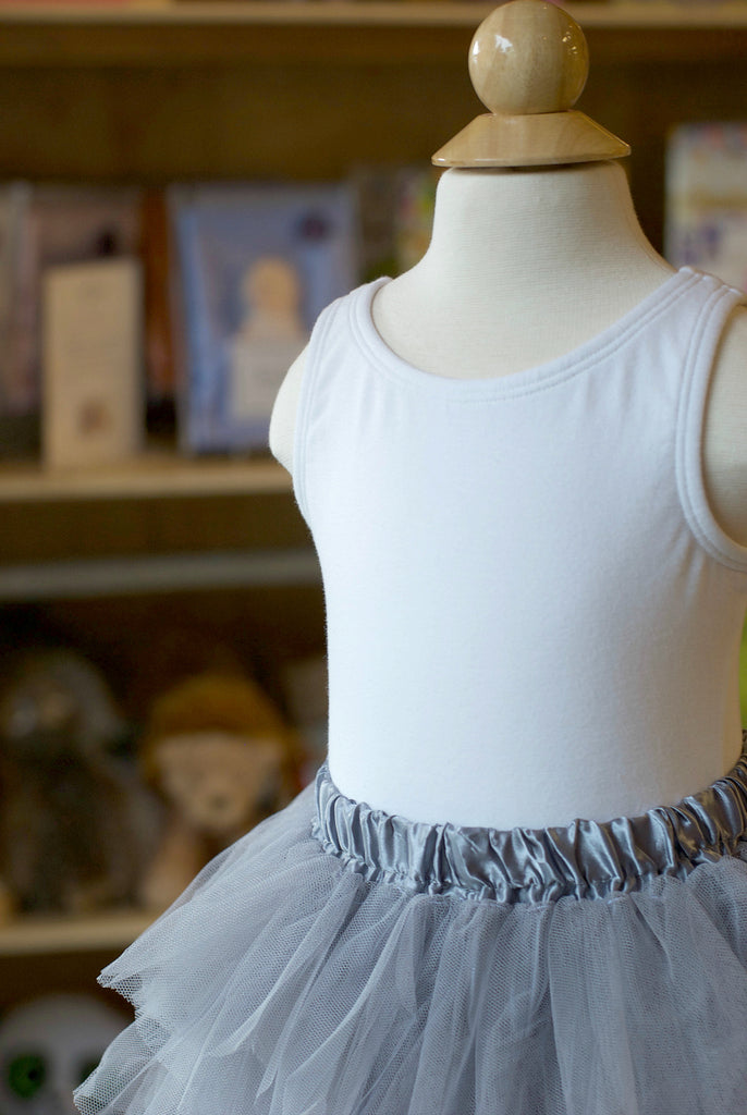 Toddler tutu | Baby tutu | Infant tutu | Birthday tutu | Cake Smash outfit | Photo props | Newborn photo props | Newborn tutu | SatumaDesigns.com #tutu #babyfashion