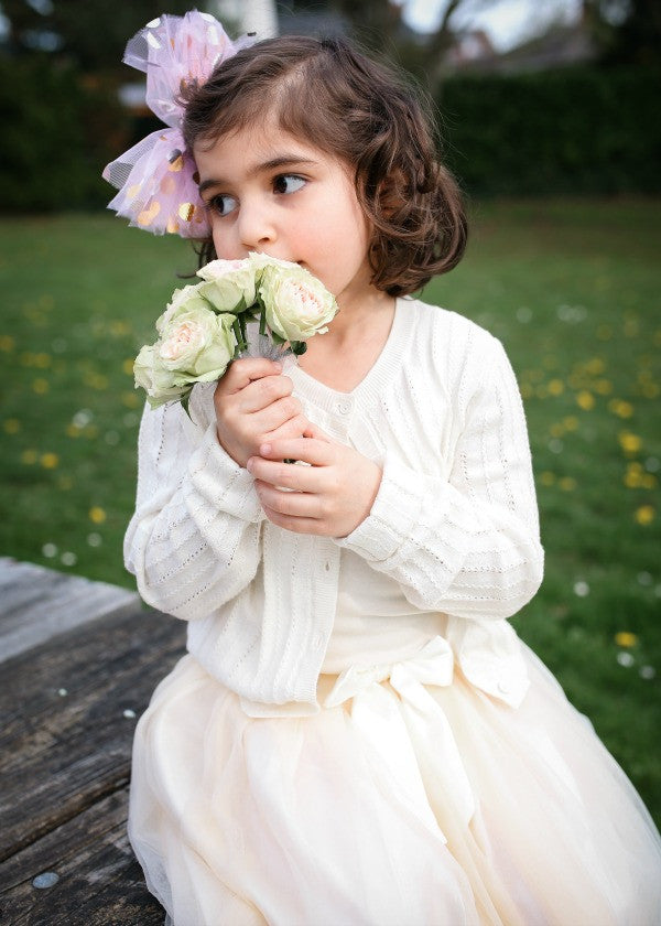 Flower girl skirt | Tulle skirt | Tutu | Kids tutu | Wedding party clothes | Toddler tutu | Birthday tutu | Photo props | SatumaDesigns.com #tutu #wedding