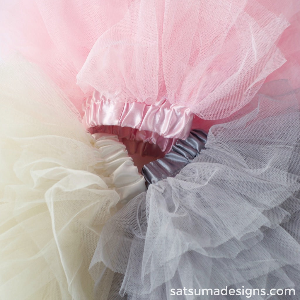 Toddler tutu | Baby tutu | Infant tutu | Birthday tutu | Cake Smash outfit | Photo props | Newborn photo props | Newborn tutu | SatumaDesigns.com #tutu #babyfashion