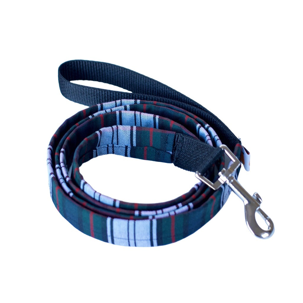 5 foot plaid dog leash with hook for potty bags