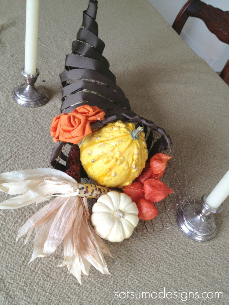 DIY Chicken Wire Thanksgiving Cornucopia